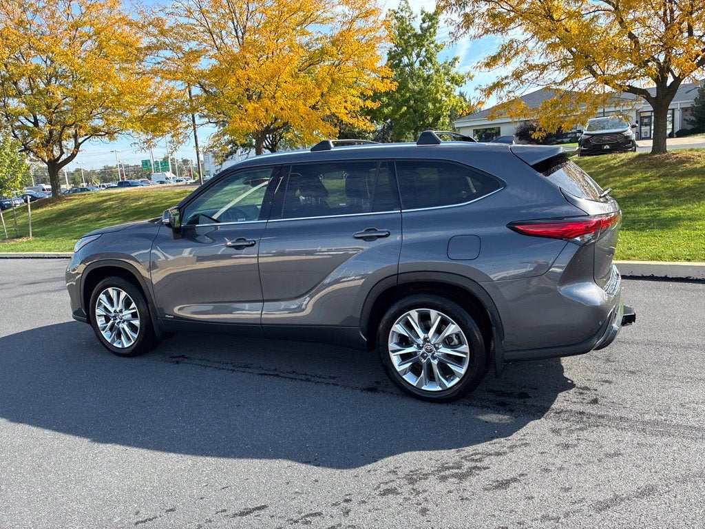 2022 Toyota Highlander Hybrid Limited CERTIFIED