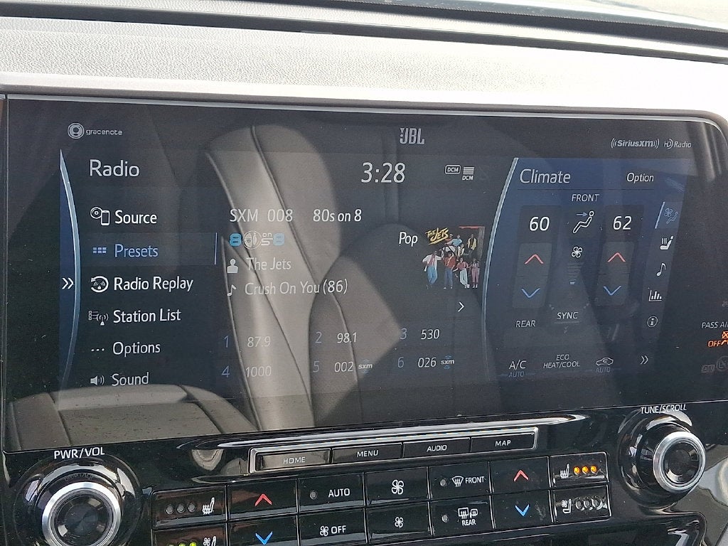 2022 Toyota Highlander Hybrid Limited CERTIFIED