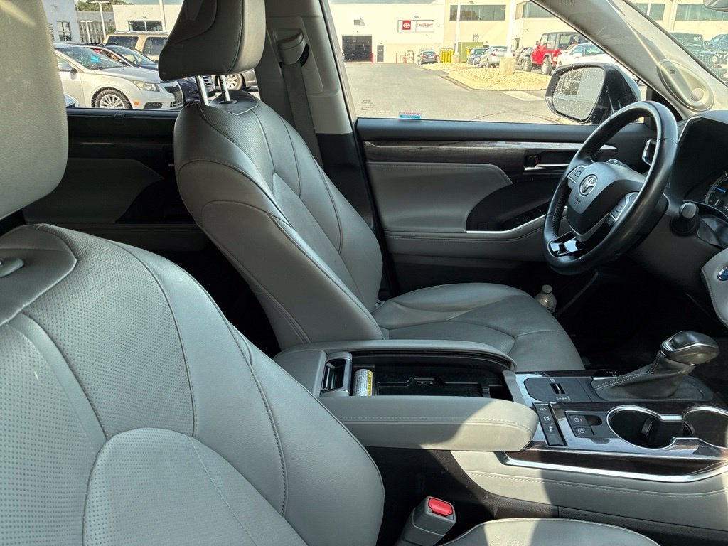 2022 Toyota Highlander Hybrid Limited CERTIFIED