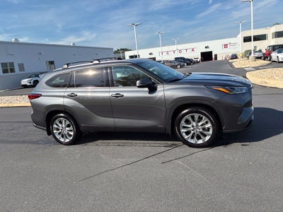 2022 Toyota Highlander Hybrid Limited CERTIFIED