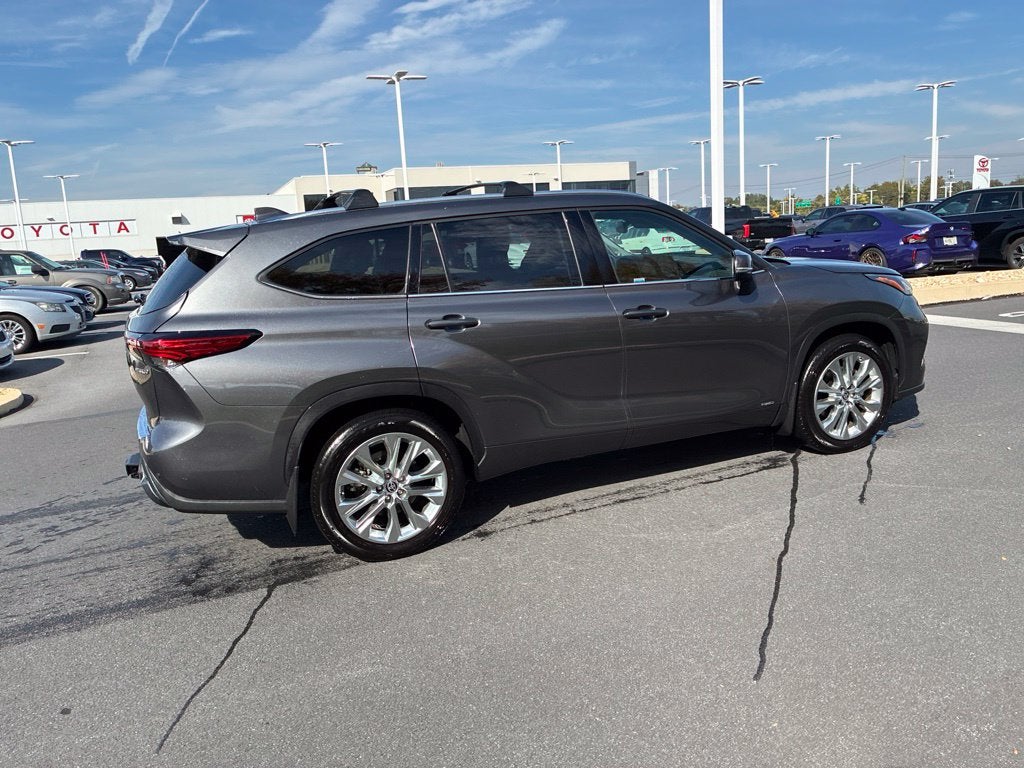 2022 Toyota Highlander Hybrid Limited CERTIFIED