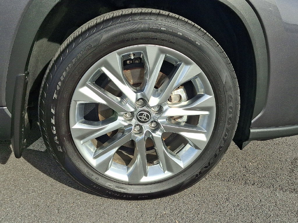2022 Toyota Highlander Hybrid Limited CERTIFIED
