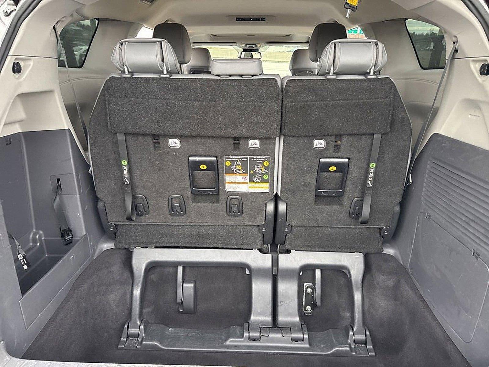 2023 Toyota Sienna XLE FWD 8-Passenger (Natl)