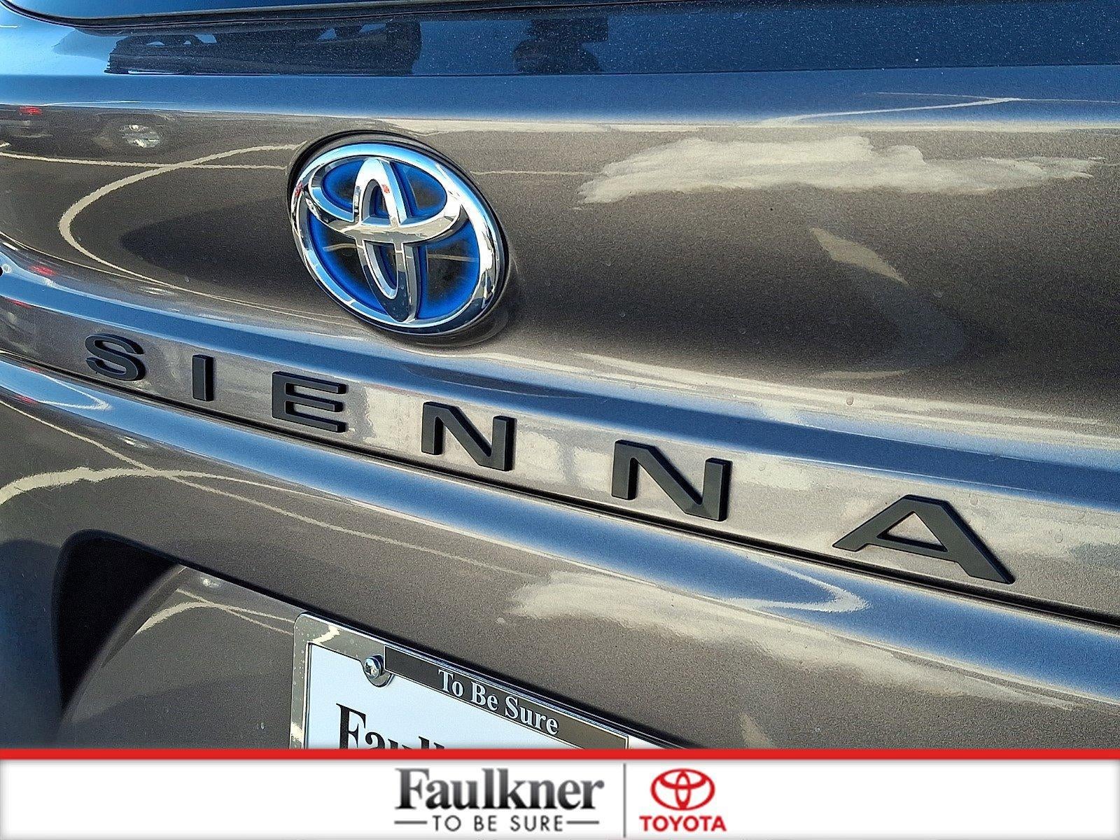 2023 Toyota Sienna XLE FWD 8-Passenger (Natl)