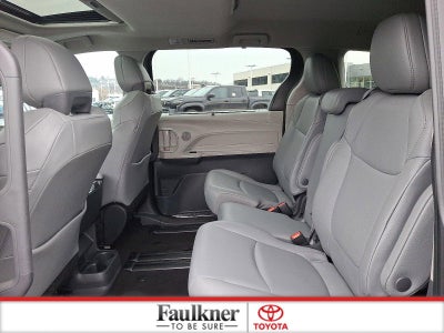 2024 Toyota Sienna XLE FWD 8-Passenger (Natl)