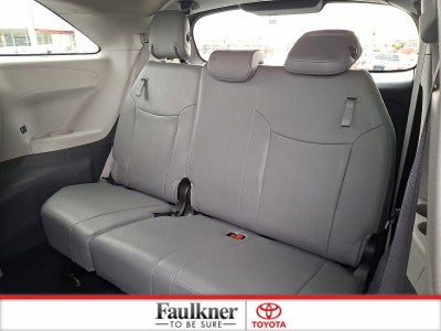 2024 Toyota Sienna XLE FWD 8-Passenger (Natl)