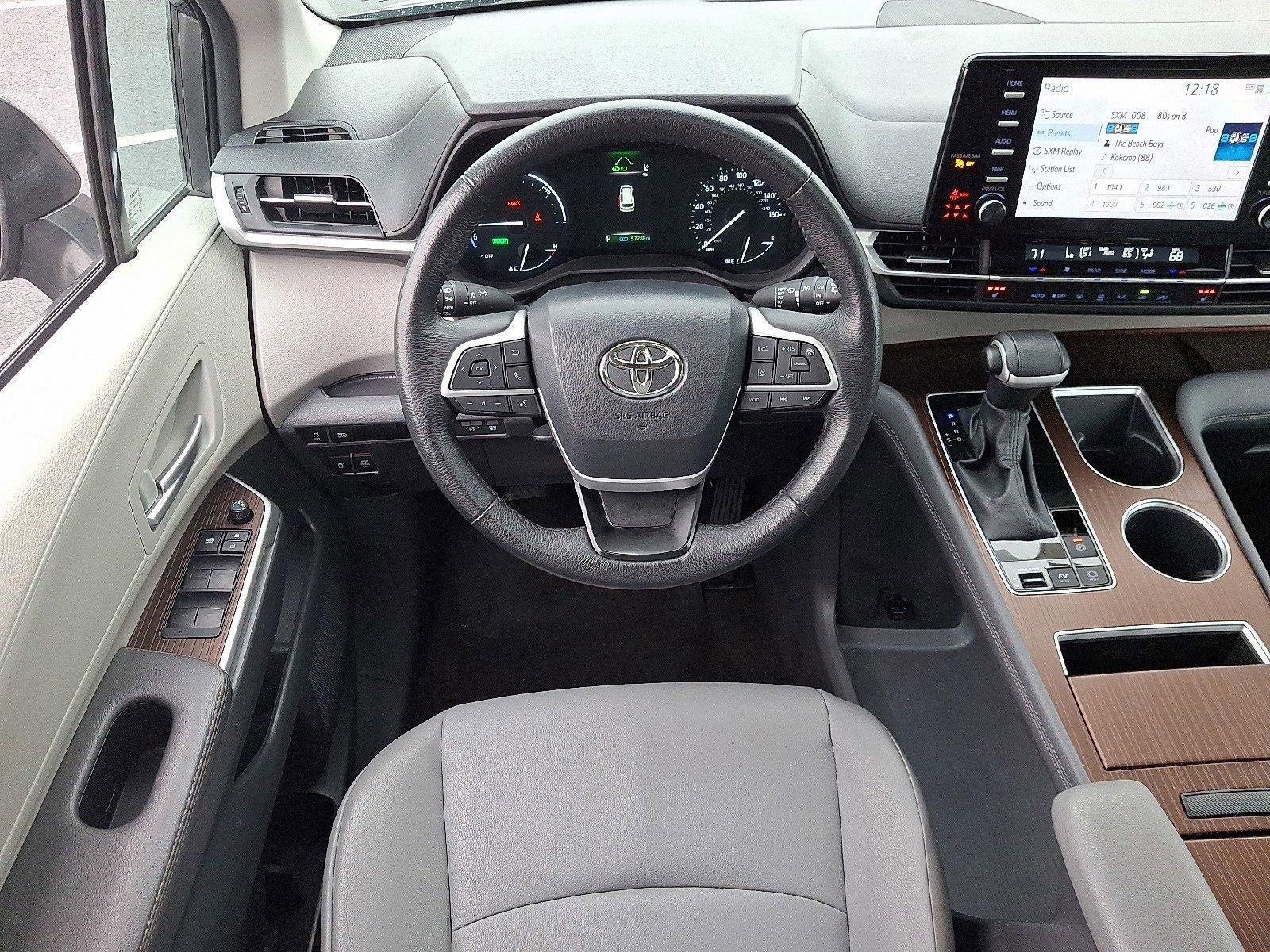 2024 Toyota Sienna XLE FWD 8-Passenger (Natl)