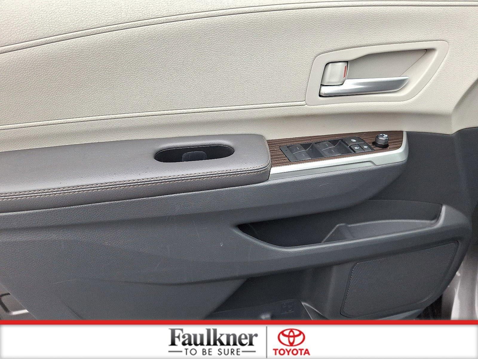 2024 Toyota Sienna XLE FWD 8-Passenger (Natl)