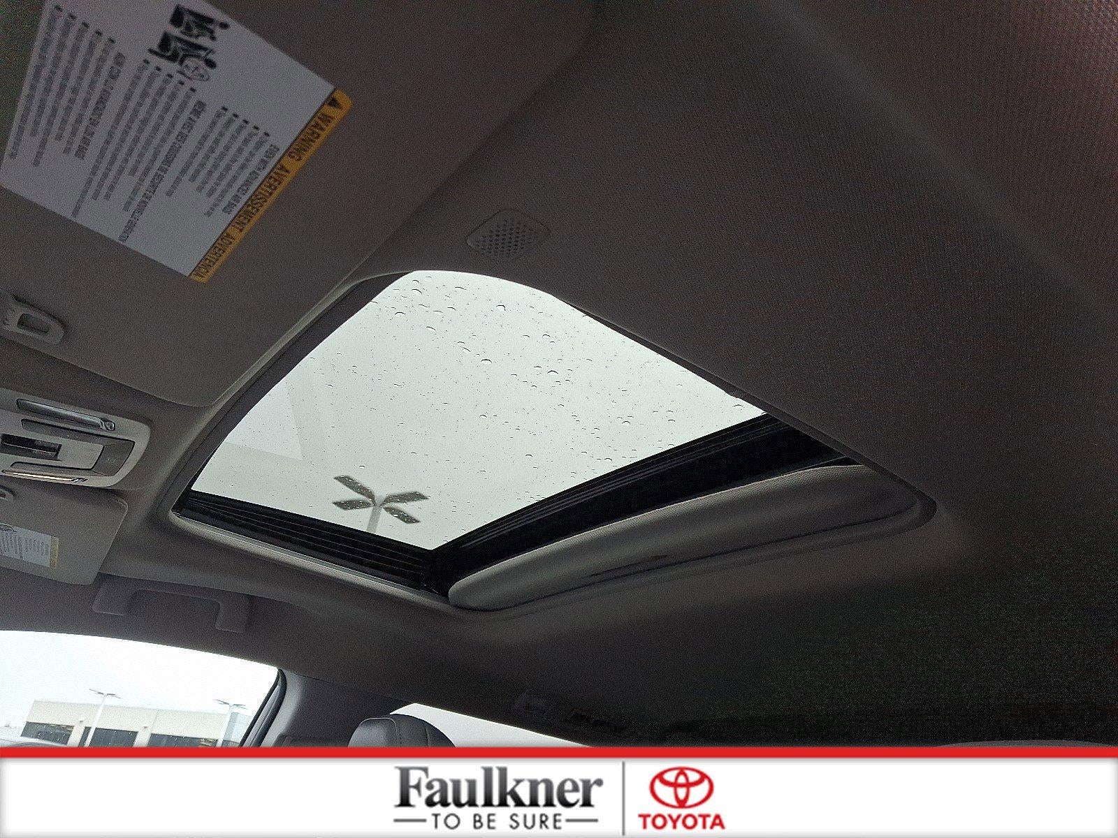 2024 Toyota Sienna XLE FWD 8-Passenger (Natl)