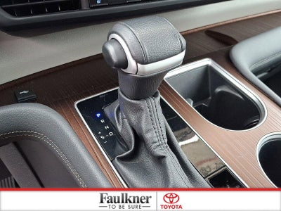 2024 Toyota Sienna XLE FWD 8-Passenger (Natl)