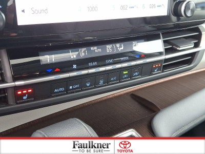 2024 Toyota Sienna XLE FWD 8-Passenger (Natl)