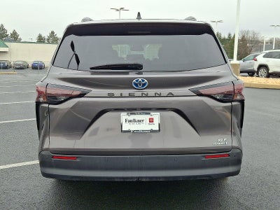 2024 Toyota Sienna XLE FWD 8-Passenger (Natl)