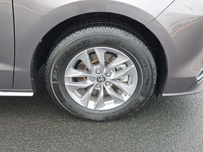 2024 Toyota Sienna XLE FWD 8-Passenger (Natl)