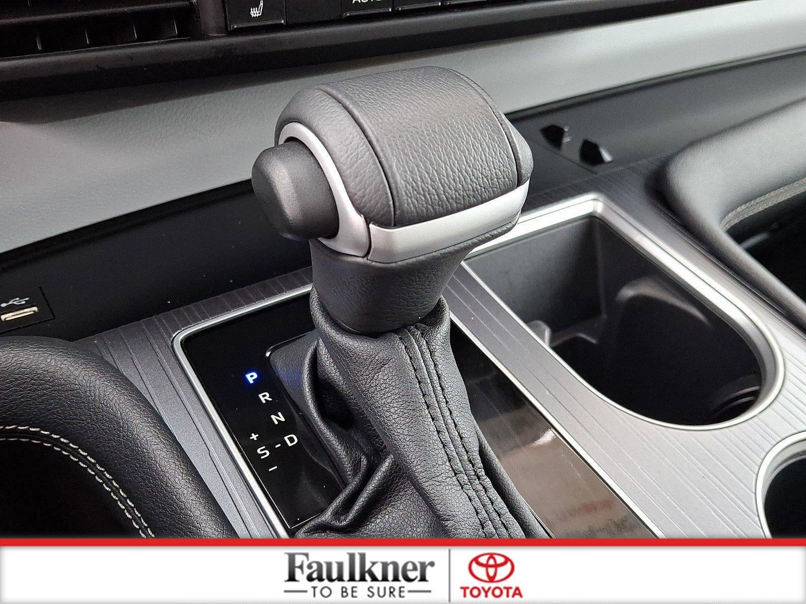 2025 Toyota Sienna XLE FWD 7-Passenger (Natl)