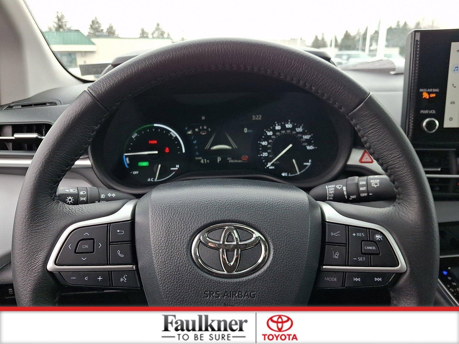 2025 Toyota Sienna XLE FWD 7-Passenger (Natl)