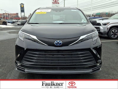 2025 Toyota Sienna XLE FWD 7-Passenger (Natl)