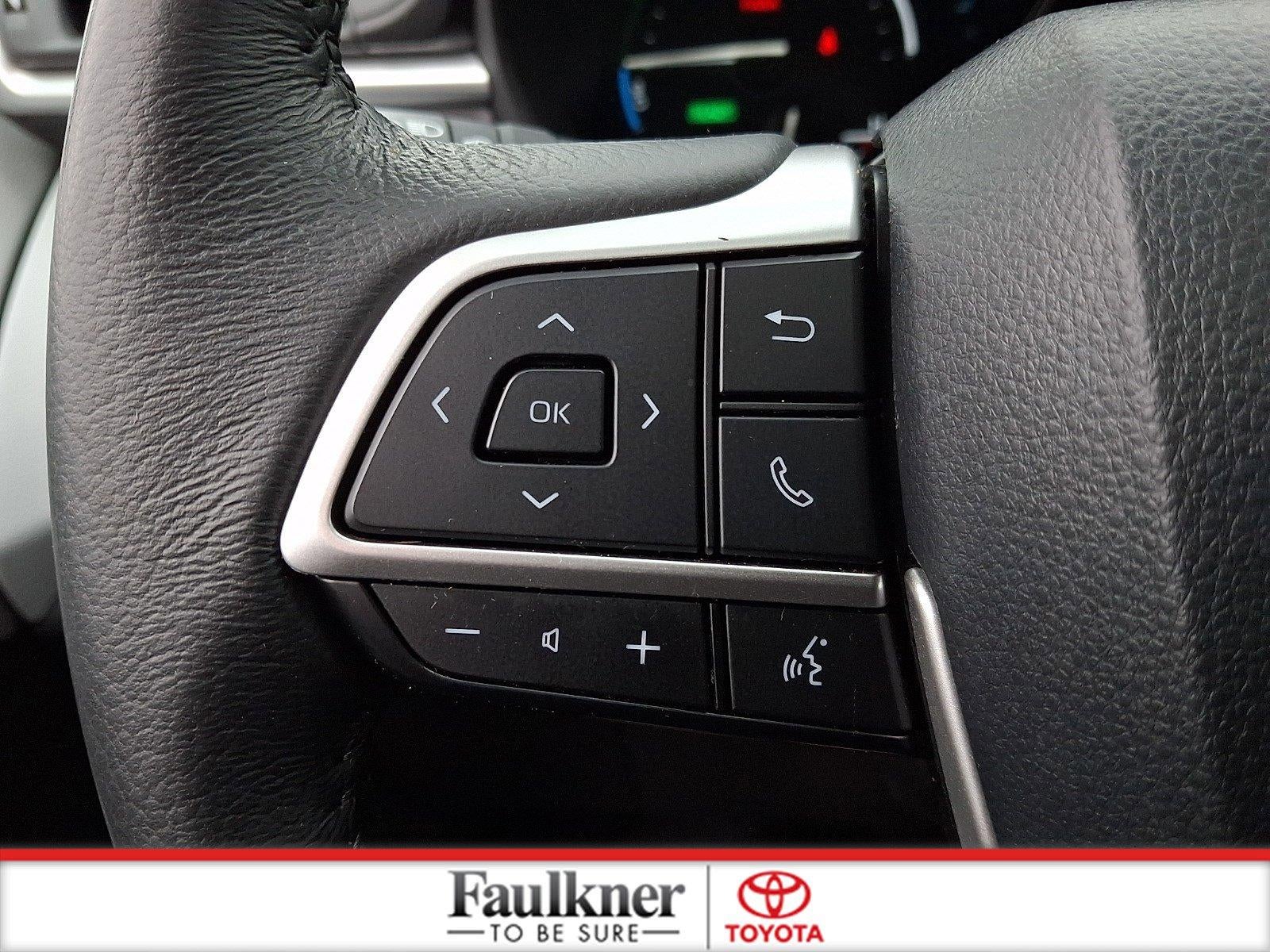 2025 Toyota Sienna XLE FWD 7-Passenger (Natl)