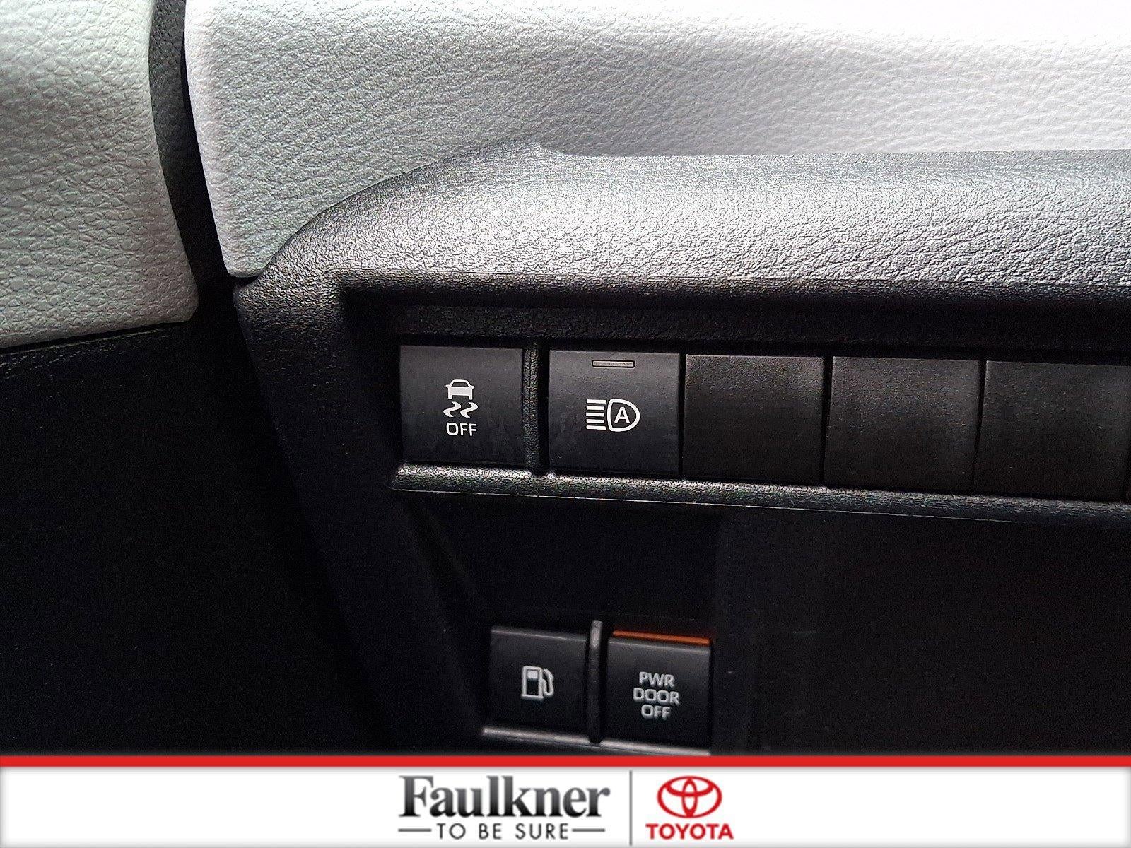 2025 Toyota Sienna XLE FWD 7-Passenger (Natl)