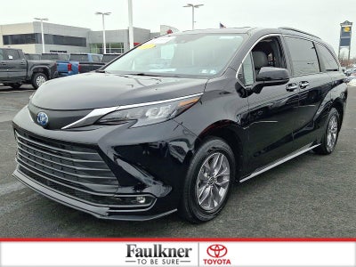 2025 Toyota Sienna XLE FWD 7-Passenger (Natl)