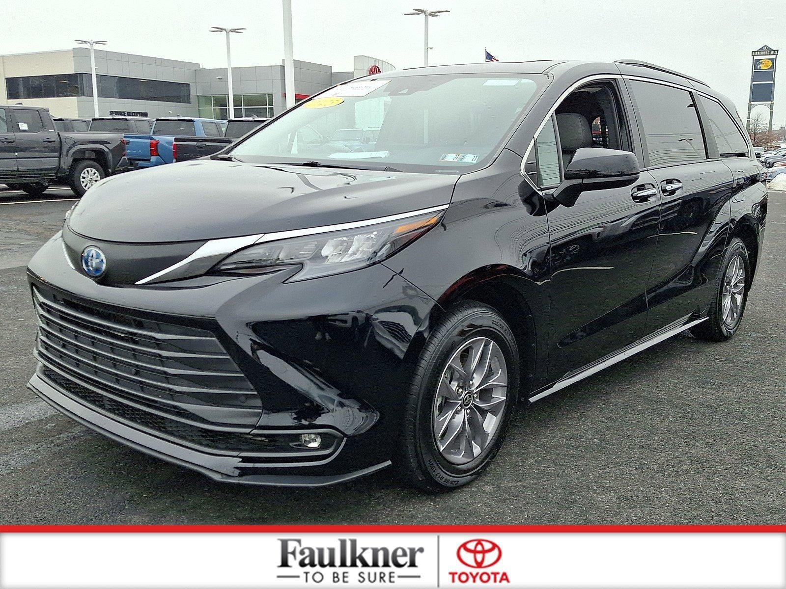 2025 Toyota Sienna XLE FWD 7-Passenger (Natl)