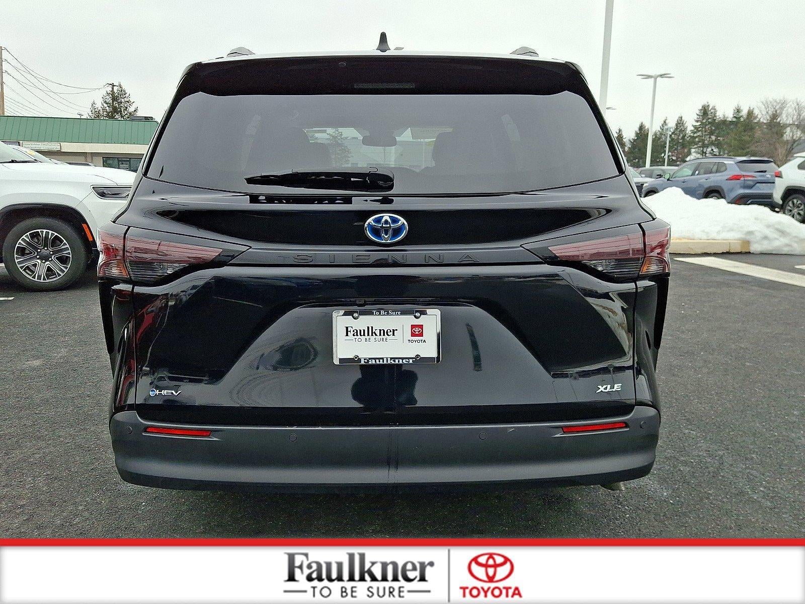 2025 Toyota Sienna XLE FWD 7-Passenger (Natl)