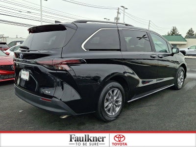 2025 Toyota Sienna XLE FWD 7-Passenger (Natl)