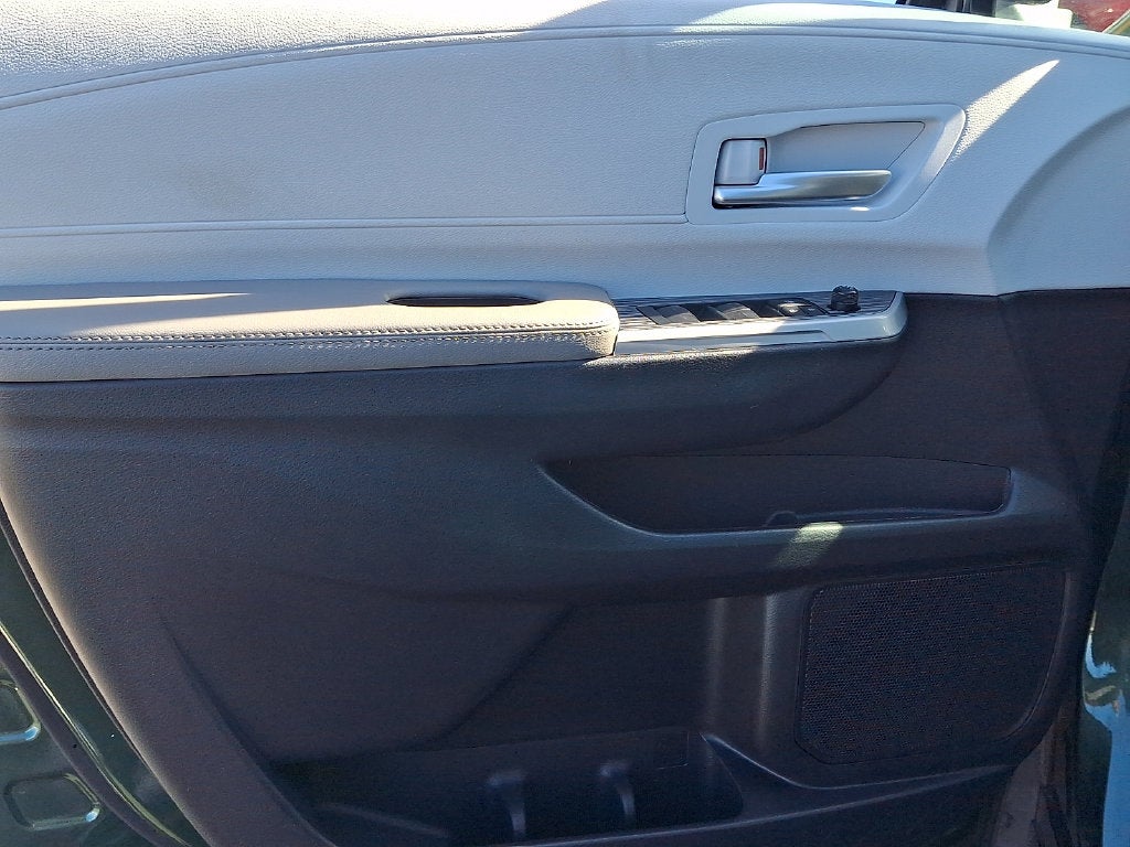 2025 Toyota Sienna XLE 8 Passenger