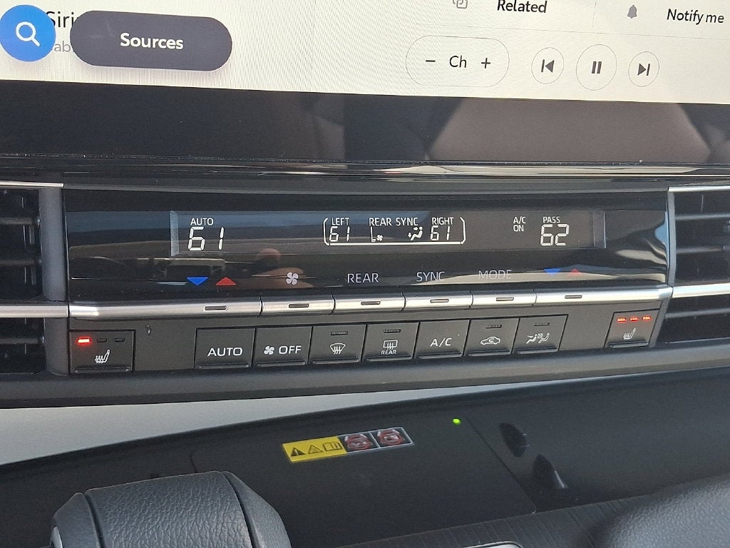 2025 Toyota Sienna XLE 8 Passenger