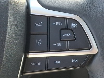 2025 Toyota Sienna XLE 8 Passenger