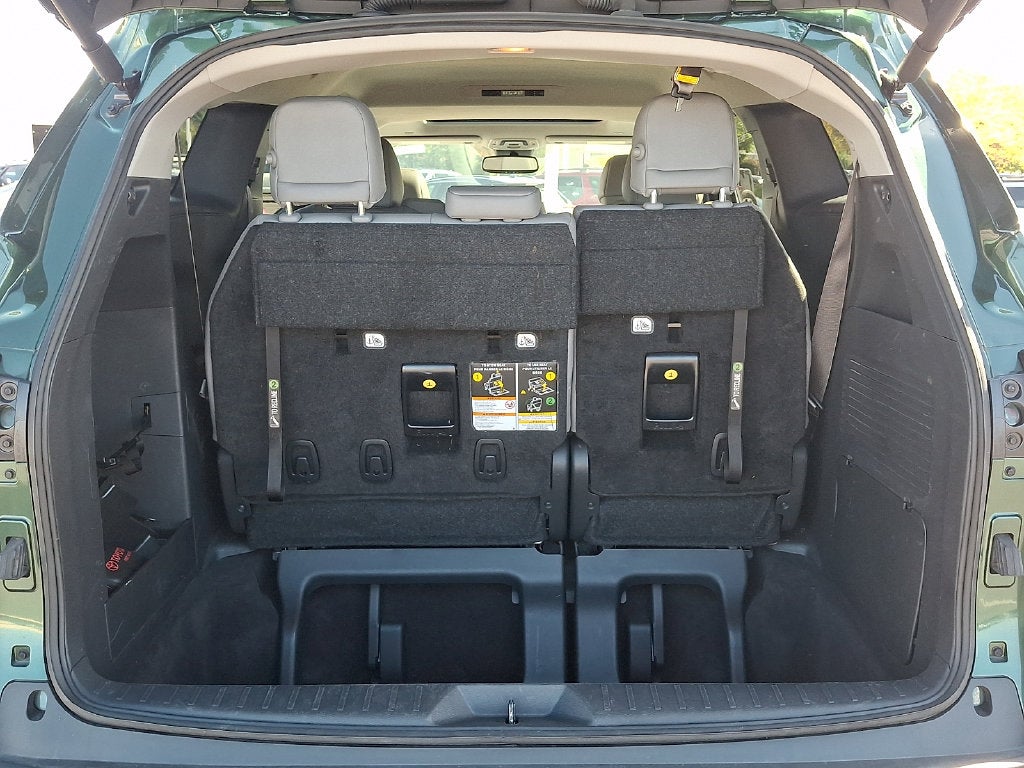 2025 Toyota Sienna XLE 8 Passenger