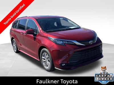 2026 Toyota Sienna XLE 8 Passenger