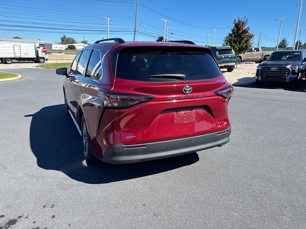 2026 Toyota Sienna XLE 8 Passenger