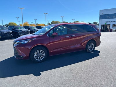 2026 Toyota Sienna XLE 8 Passenger