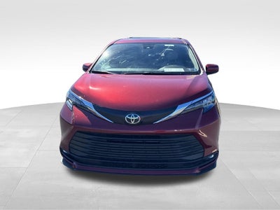 2026 Toyota Sienna XLE 8 Passenger
