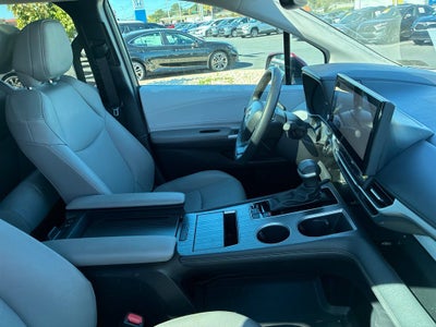 2026 Toyota Sienna XLE 8 Passenger