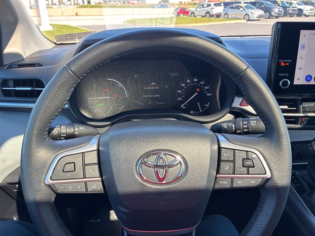 2026 Toyota Sienna XLE 8 Passenger