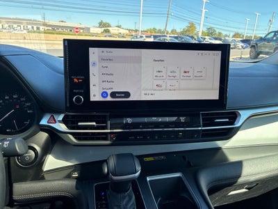 2026 Toyota Sienna XLE 8 Passenger