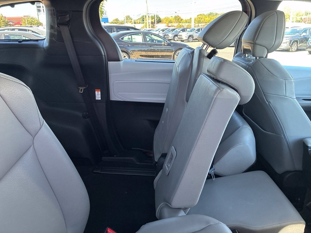2026 Toyota Sienna XLE 8 Passenger