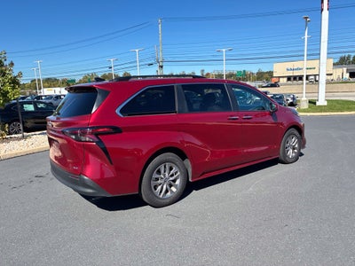 2026 Toyota Sienna XLE 8 Passenger