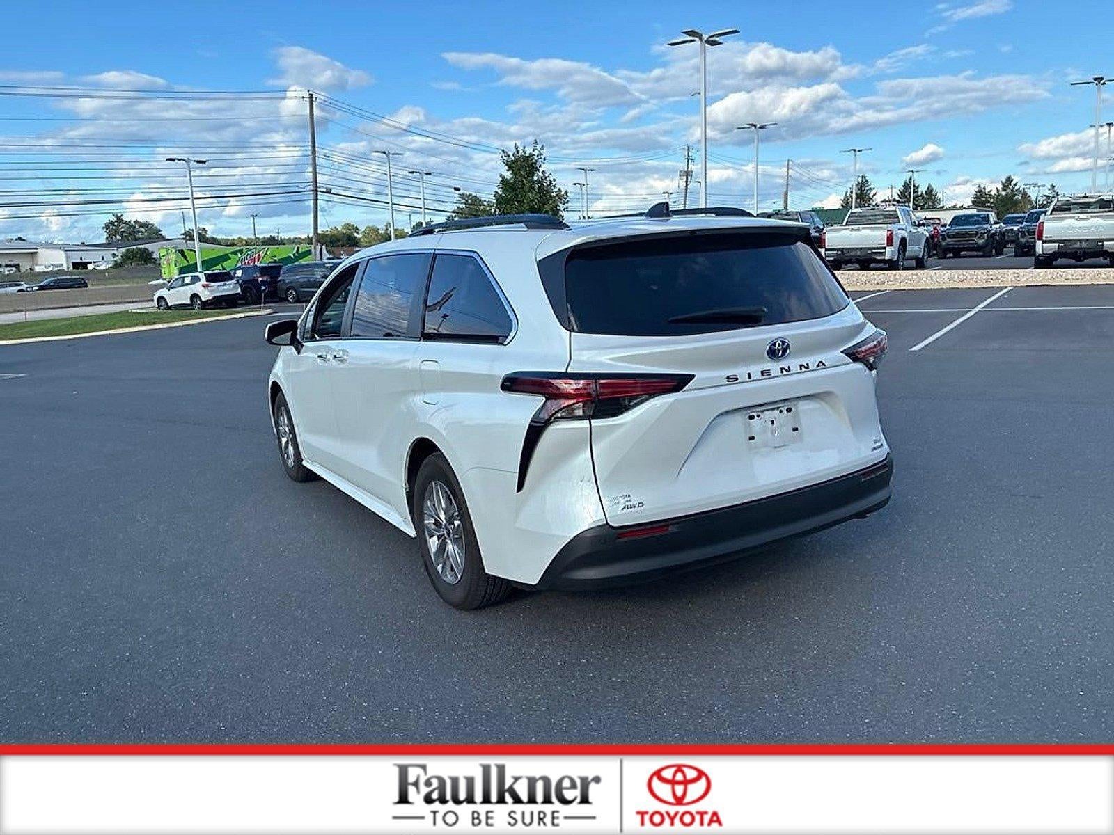 2022 Toyota Sienna XLE AWD 7-Passenger (Natl)