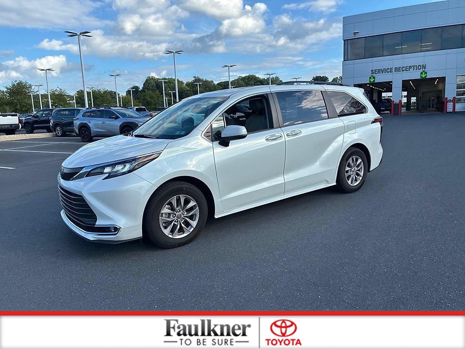 2022 Toyota Sienna XLE AWD 7-Passenger (Natl)