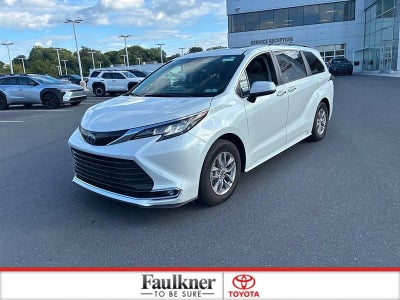 2022 Toyota Sienna XLE AWD 7-Passenger (Natl)