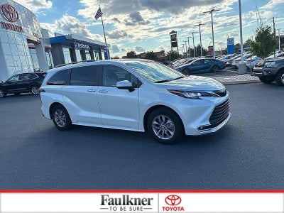 2022 Toyota Sienna XLE AWD 7-Passenger (Natl)