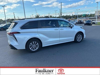 2022 Toyota Sienna XLE AWD 7-Passenger (Natl)