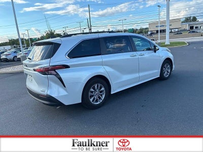 2022 Toyota Sienna XLE AWD 7-Passenger (Natl)