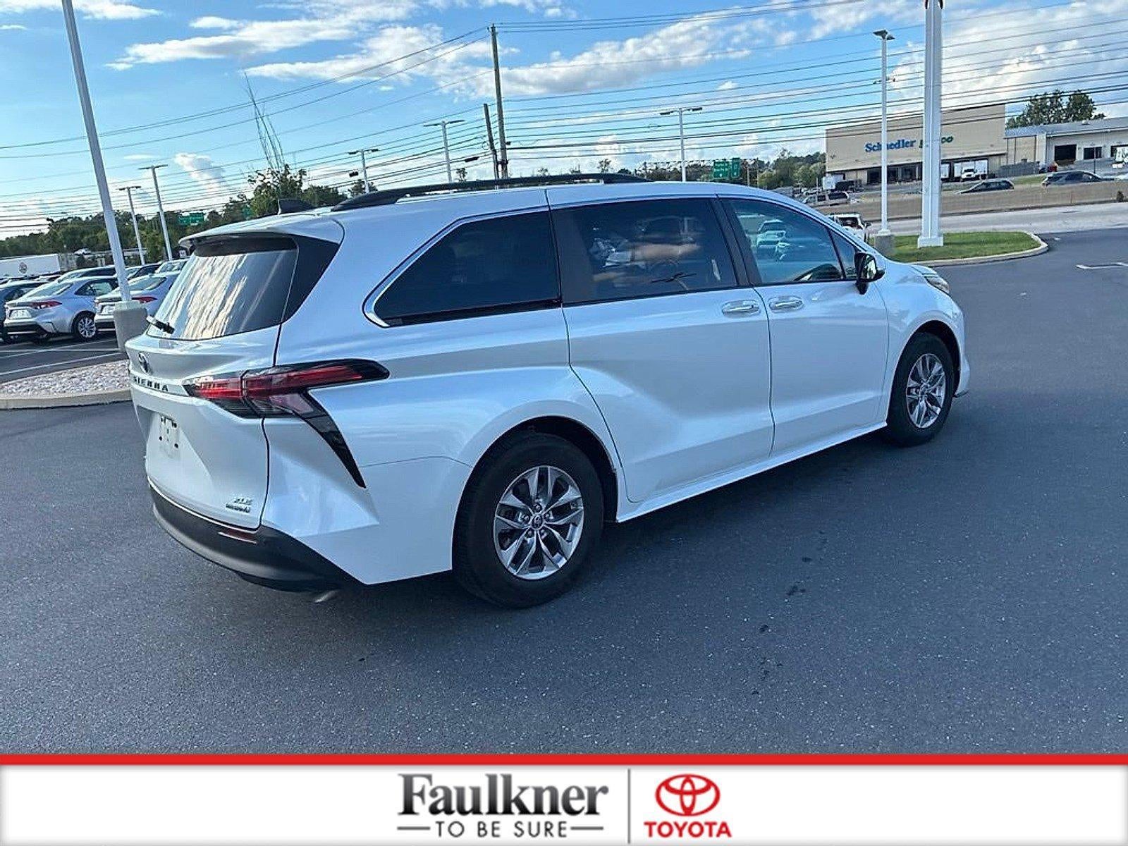 2022 Toyota Sienna XLE AWD 7-Passenger (Natl)