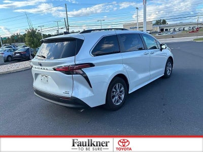 2022 Toyota Sienna XLE AWD 7-Passenger (Natl)