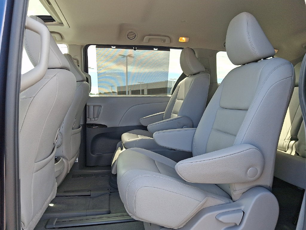 2020 Toyota Sienna XLE 7 Passenger