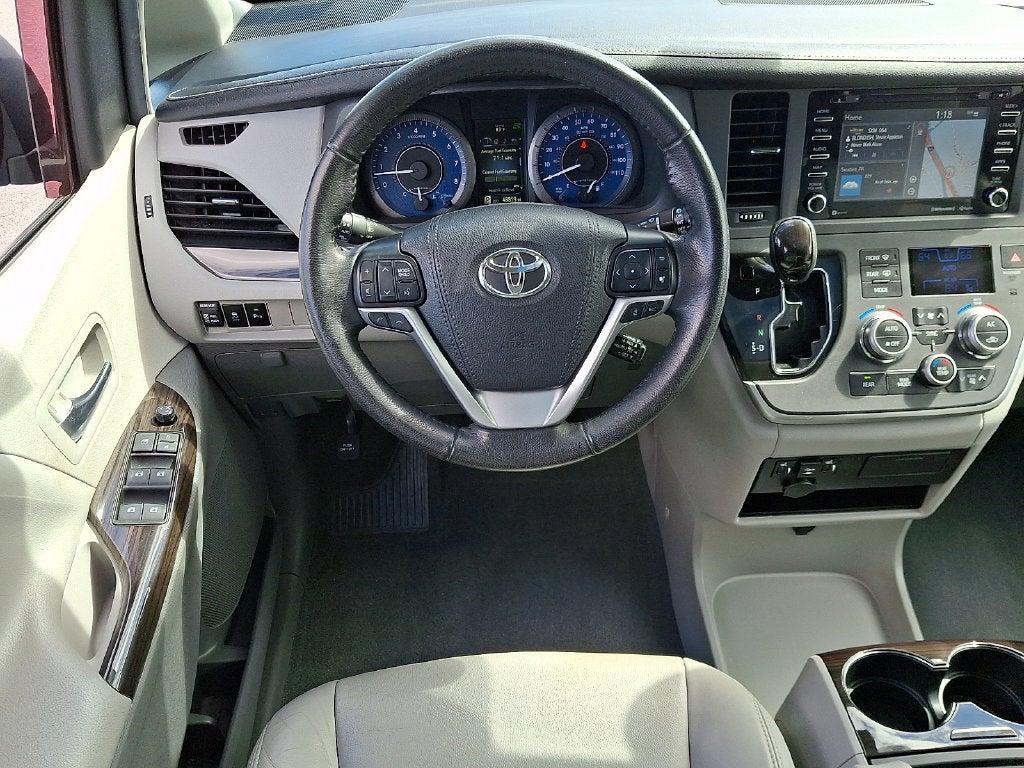 2020 Toyota Sienna XLE 7 Passenger