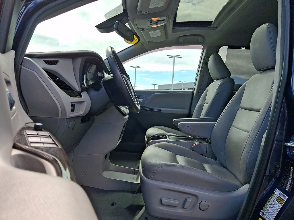 2020 Toyota Sienna XLE 7 Passenger